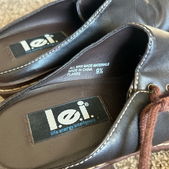 L.E.I. Vintage Y2K Brown Chunky Platform Heels - Picture 2 of 7